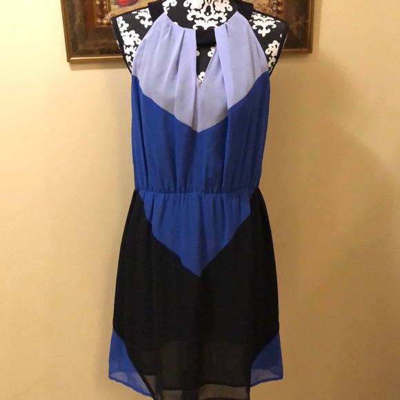 INC International Concepts Dresses & Skirts - I.N.C. V-neck grecian neckline sleeveless chiffon lined block color dress